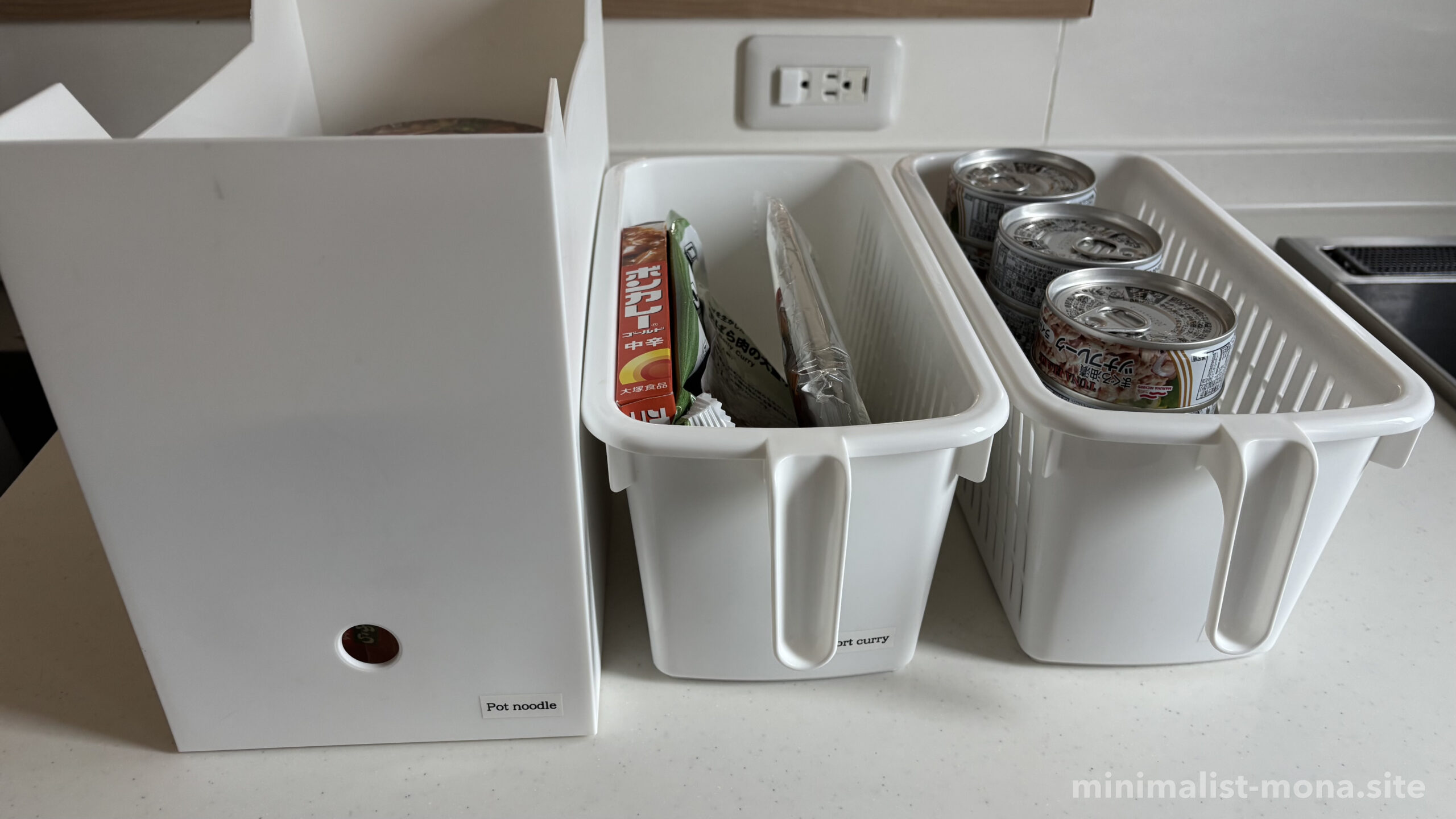 食品ストックを入れているボックス